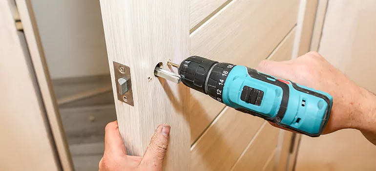 Old Door Knob Repair in Westchase, FL